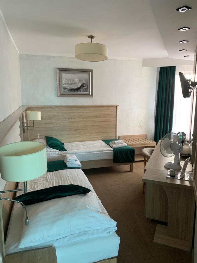 Hotel Diament I Brylant à Rawicz Extérieur photo