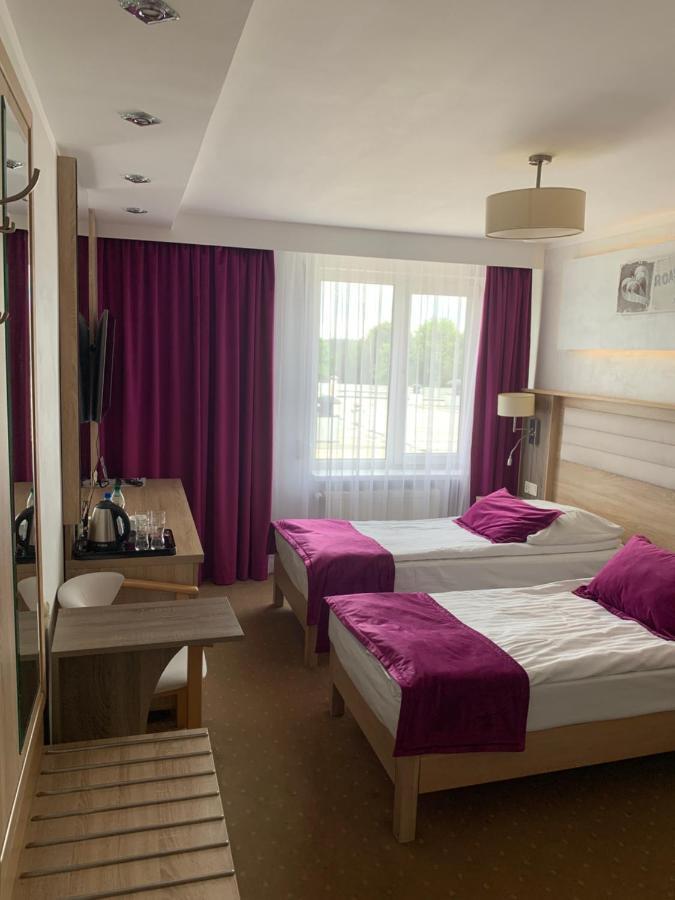 Hotel Diament I Brylant à Rawicz Extérieur photo