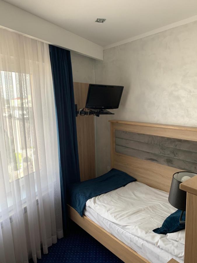 Hotel Diament I Brylant à Rawicz Extérieur photo