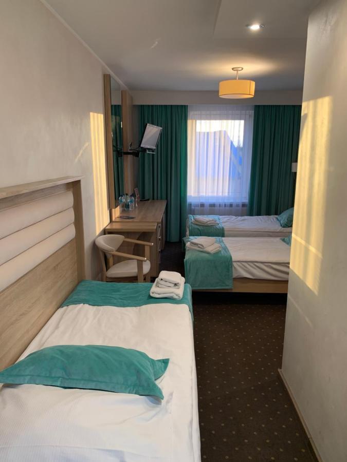 Hotel Diament I Brylant à Rawicz Extérieur photo